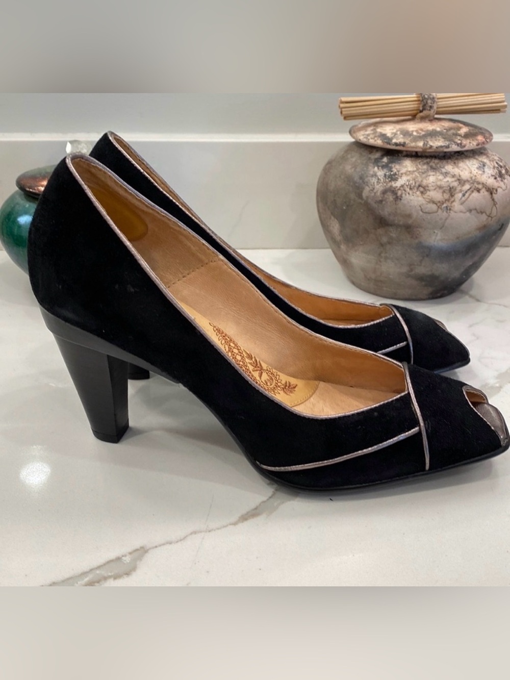 Söfft - Black & Silver Peep-Toe Suede Pumps, EUC, 8.5M